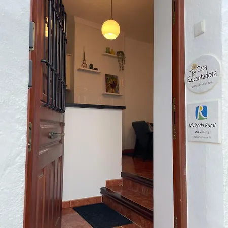 Andalucian House With Rooftop Terrace In The Heart Of フリヒリアナ